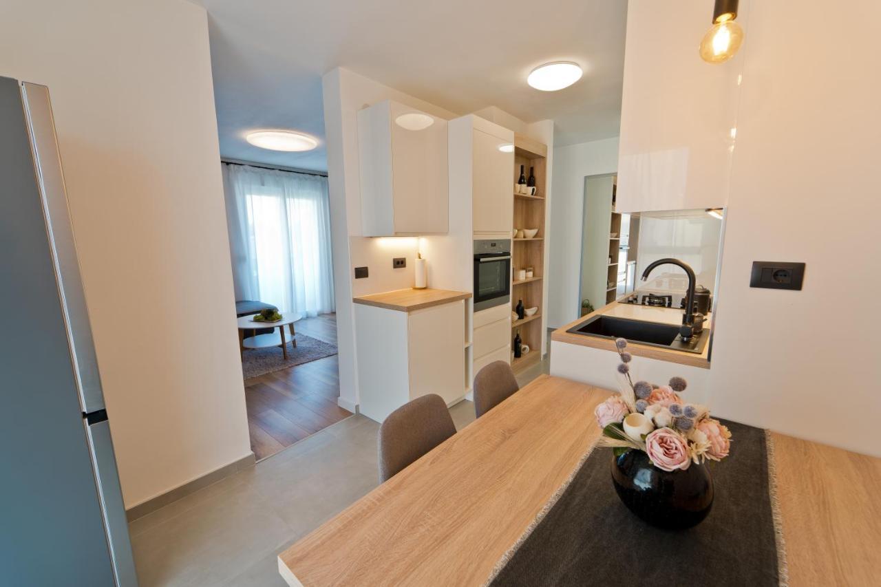 Malemi Apartment Pula Ngoại thất bức ảnh