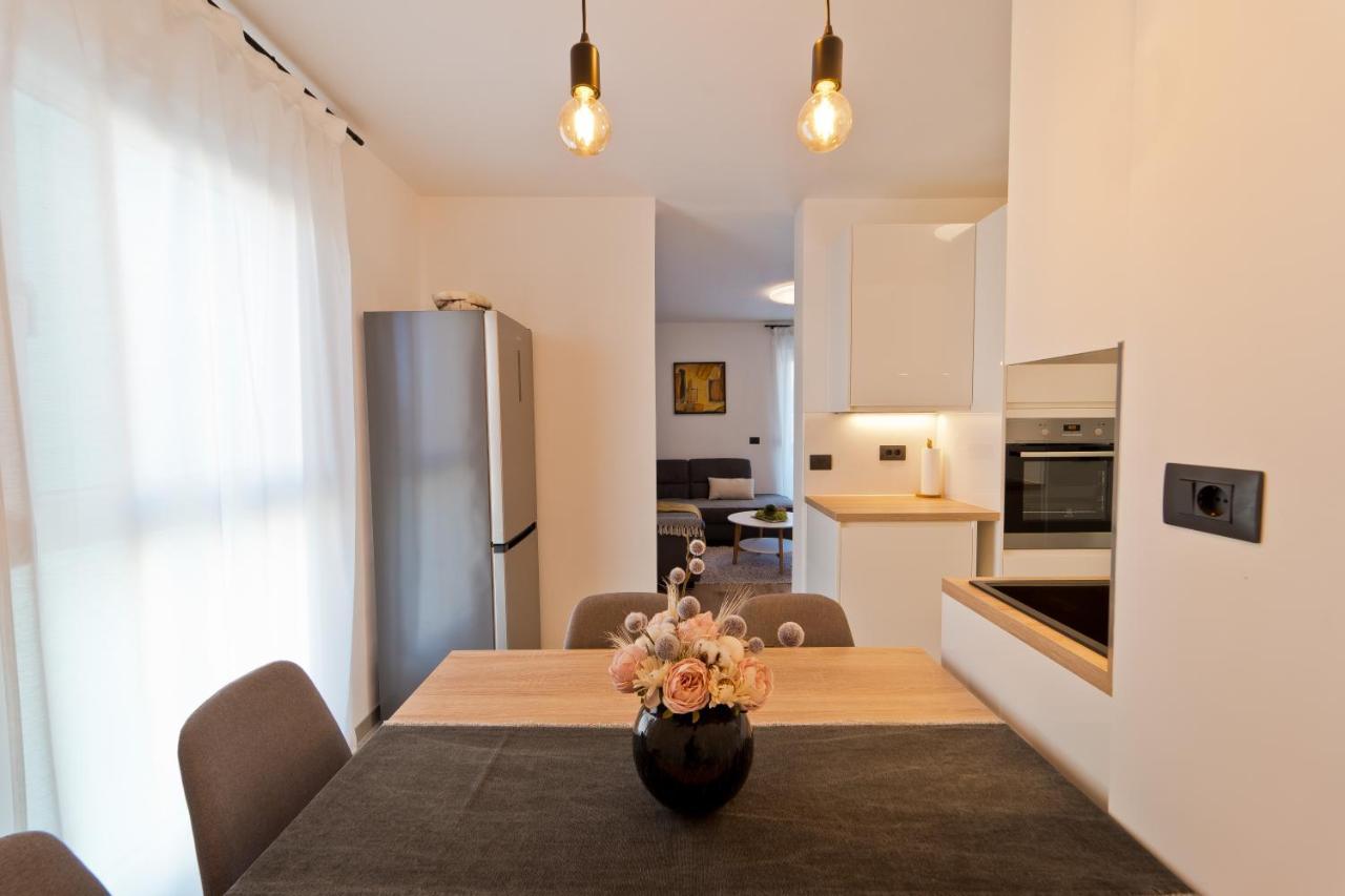 Malemi Apartment Pula Ngoại thất bức ảnh