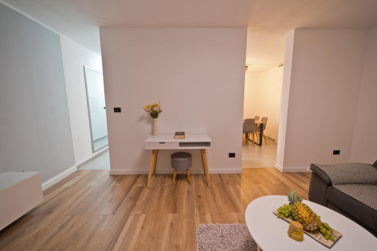 Malemi Apartment Pula Ngoại thất bức ảnh