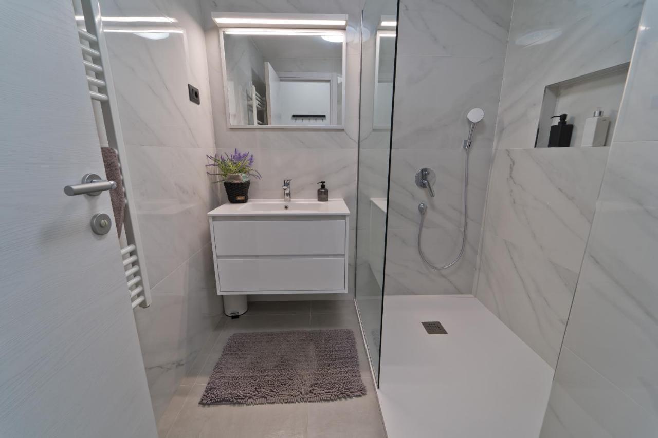 Malemi Apartment Pula Ngoại thất bức ảnh