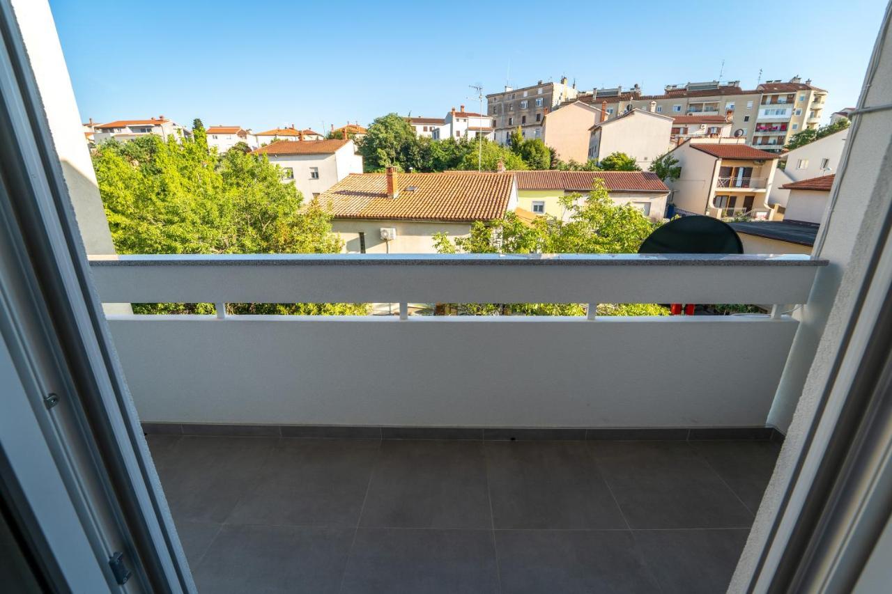 Malemi Apartment Pula Ngoại thất bức ảnh