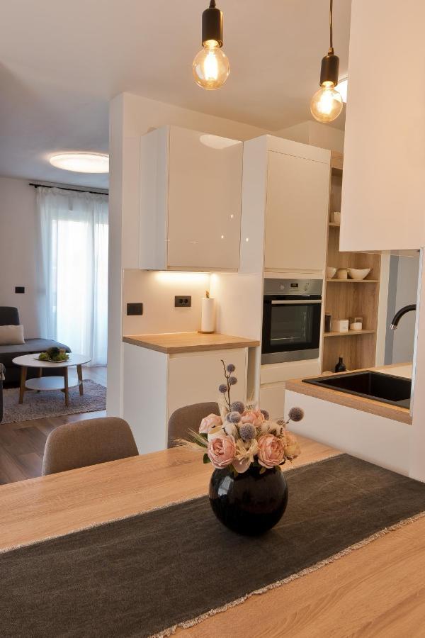 Malemi Apartment Pula Ngoại thất bức ảnh