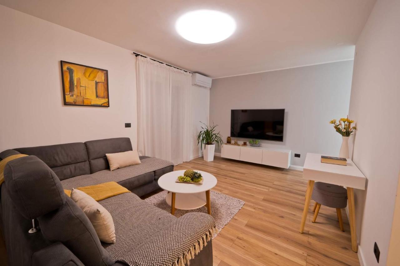 Malemi Apartment Pula Ngoại thất bức ảnh